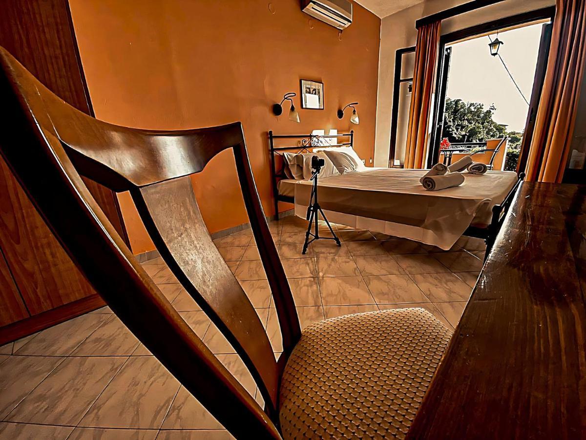 Aphrodite Apartment *